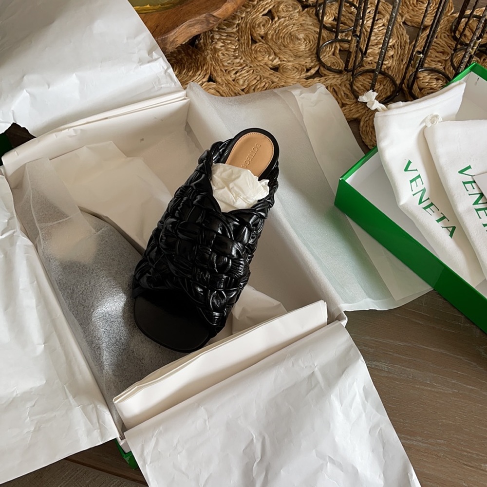 Bottega Veneta The Board Leather Sandal - Picture 5 of 8